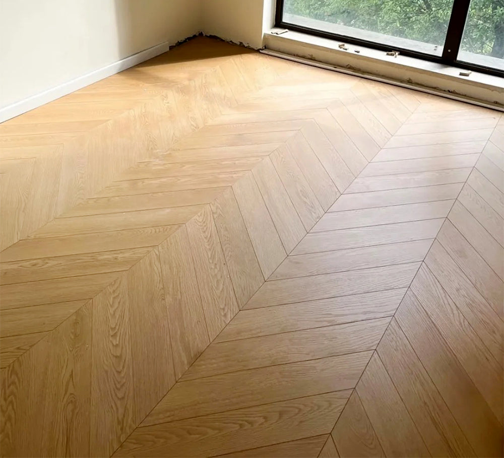 Custom Traditional Multi-Layer Engineered Oak Flooring 0.6mm Veneer | Eco-Friendly Water Resistant Durable Wood Plank for Hotel