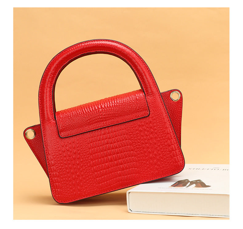 Spring and Autumn New Retro Women's Bag Trendy Fashionable Unique Niche Versatile Crossbody Bag Casual Single Shoulder Small Square Bag