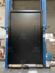 UK Style Portes Pour Maisons Modern Security Pivot Door Modern Exterior Expensive Doors for Houses Exterior Front Entry Doors