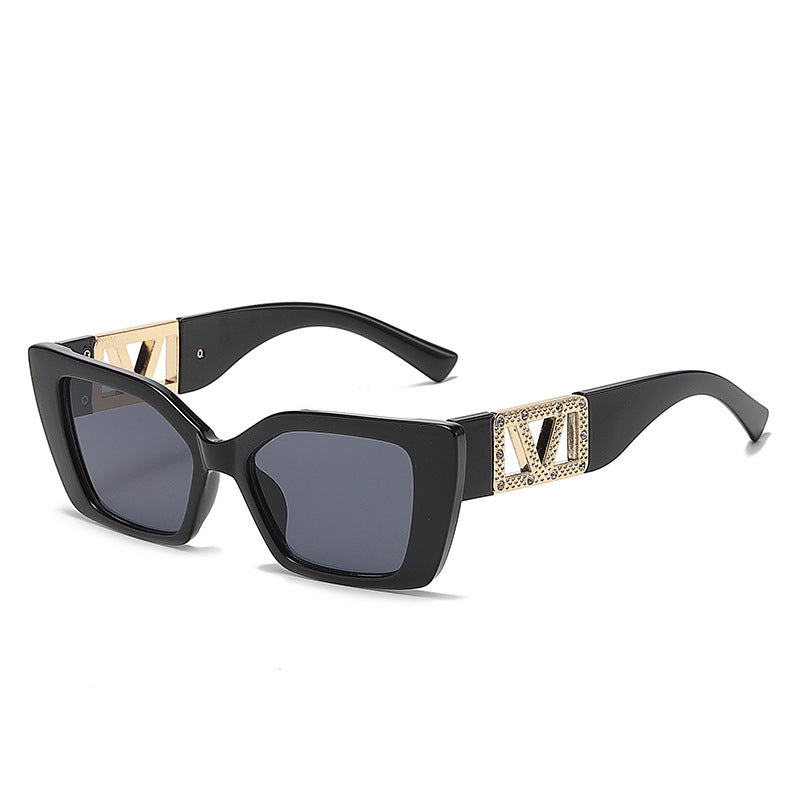 European and American Fashion Small Square Frame Sunglasses for Women, High-End Trendy Cat Eye Diamond-Studded Men's Driving Sunglasses