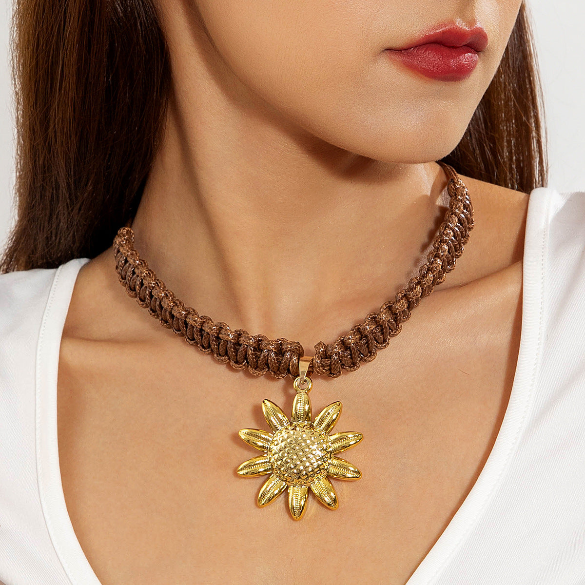 European and American Metal Ocean Style Starfish Pendant Necklace Jewelry Personality Exaggerated Star Beach Vacation Necklace for Women