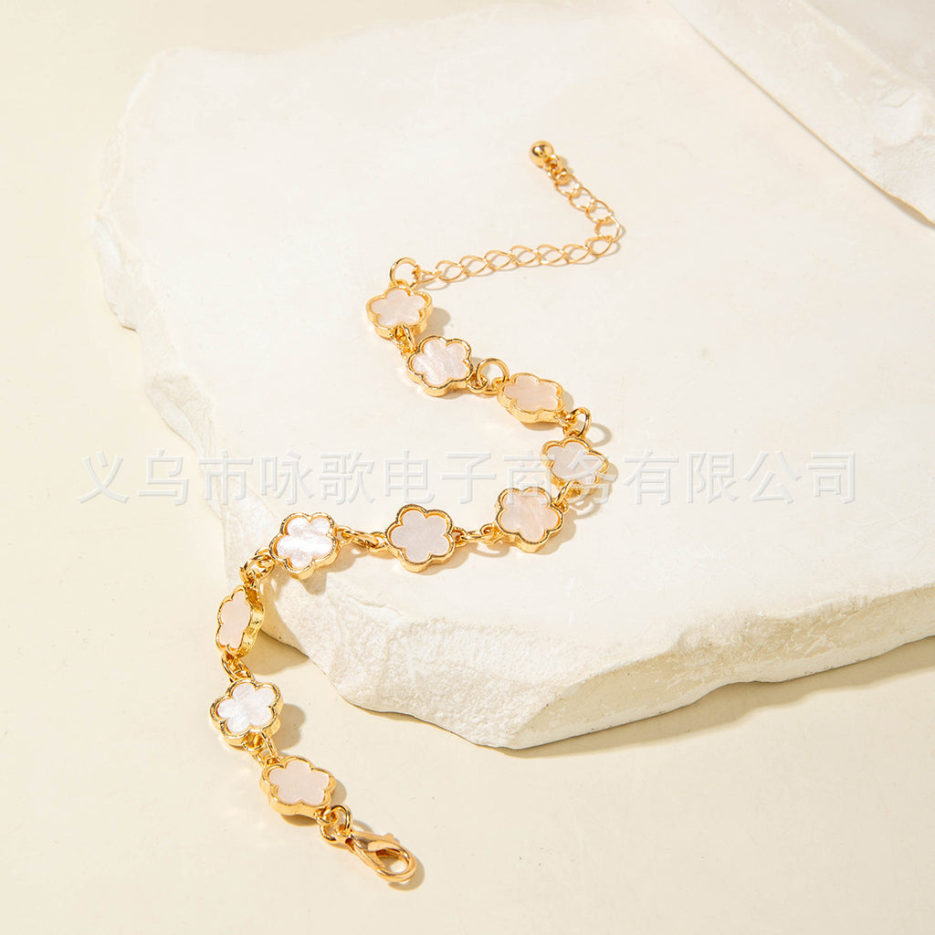 European and American Fashion Alloy Inlaid Diamond Five-Leaf Clover Bracelet Jewelry Three-Piece Set Simple Geometric Smooth Bracelet Wholesale