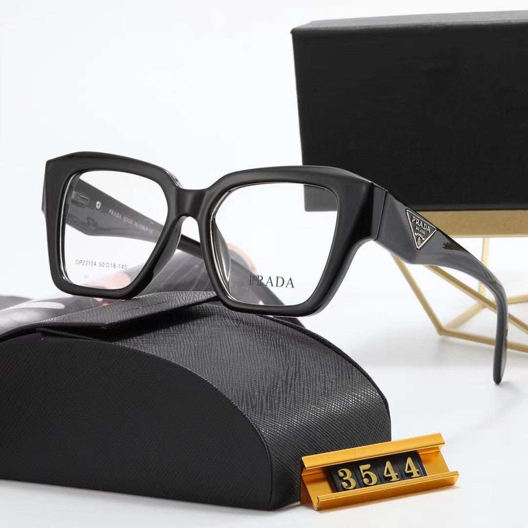 2023New European and American Fashion Show Small Frame Sunglasses for Women Trendy Sunglasses sunglasses3544