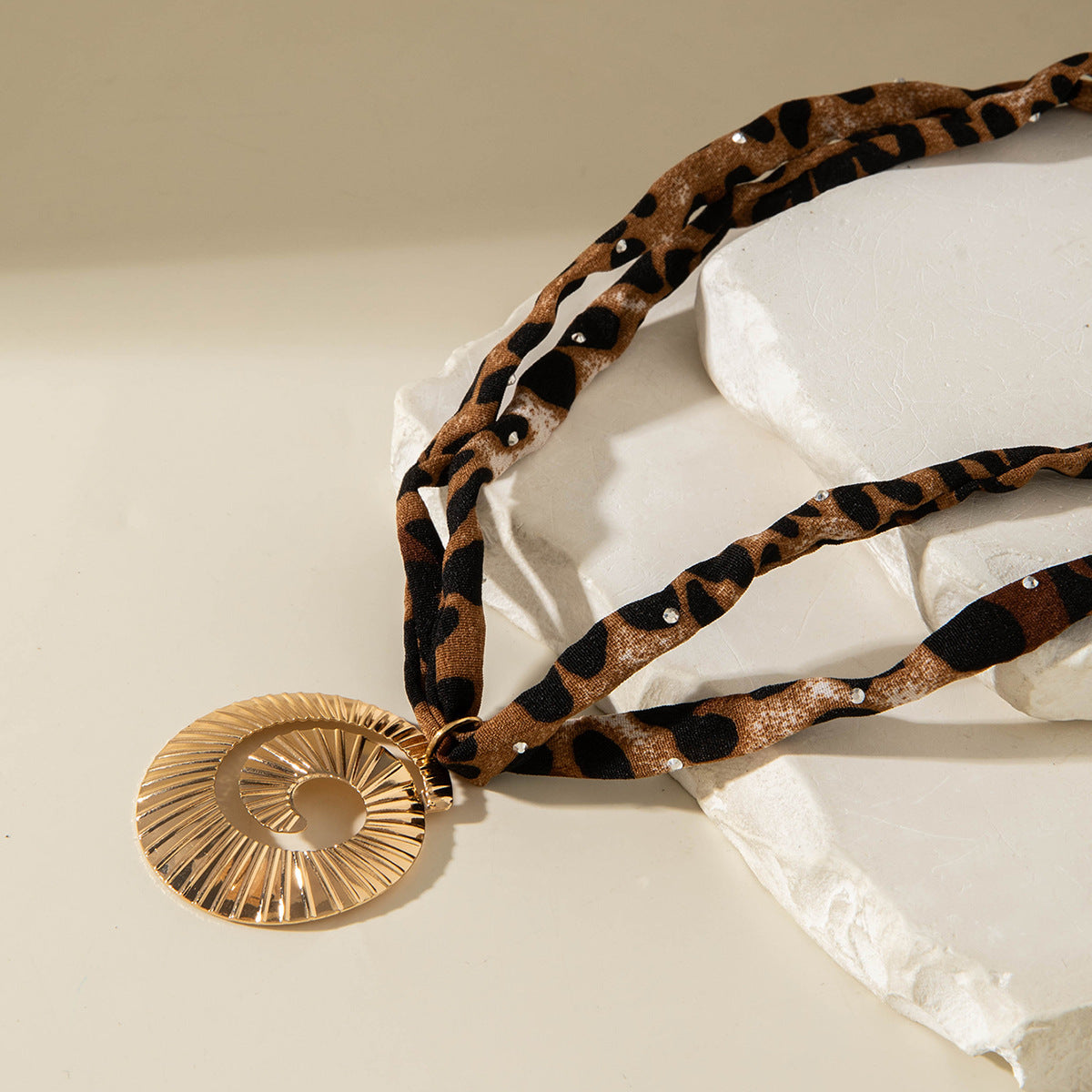 European and American Style Ocean-themed Cross Conch Starfish Pendant Leopard Print Exaggerated Necklace Collarbone Chain Jewelry