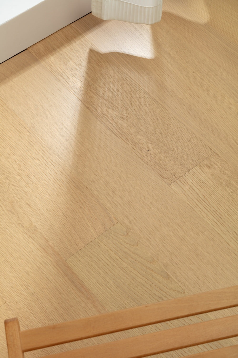 SK 1201 Full Birch Multi-layer Core Solid Wood Oak Veneer 1.2mm Skid-resistant Lock Joint Engineered Flooring