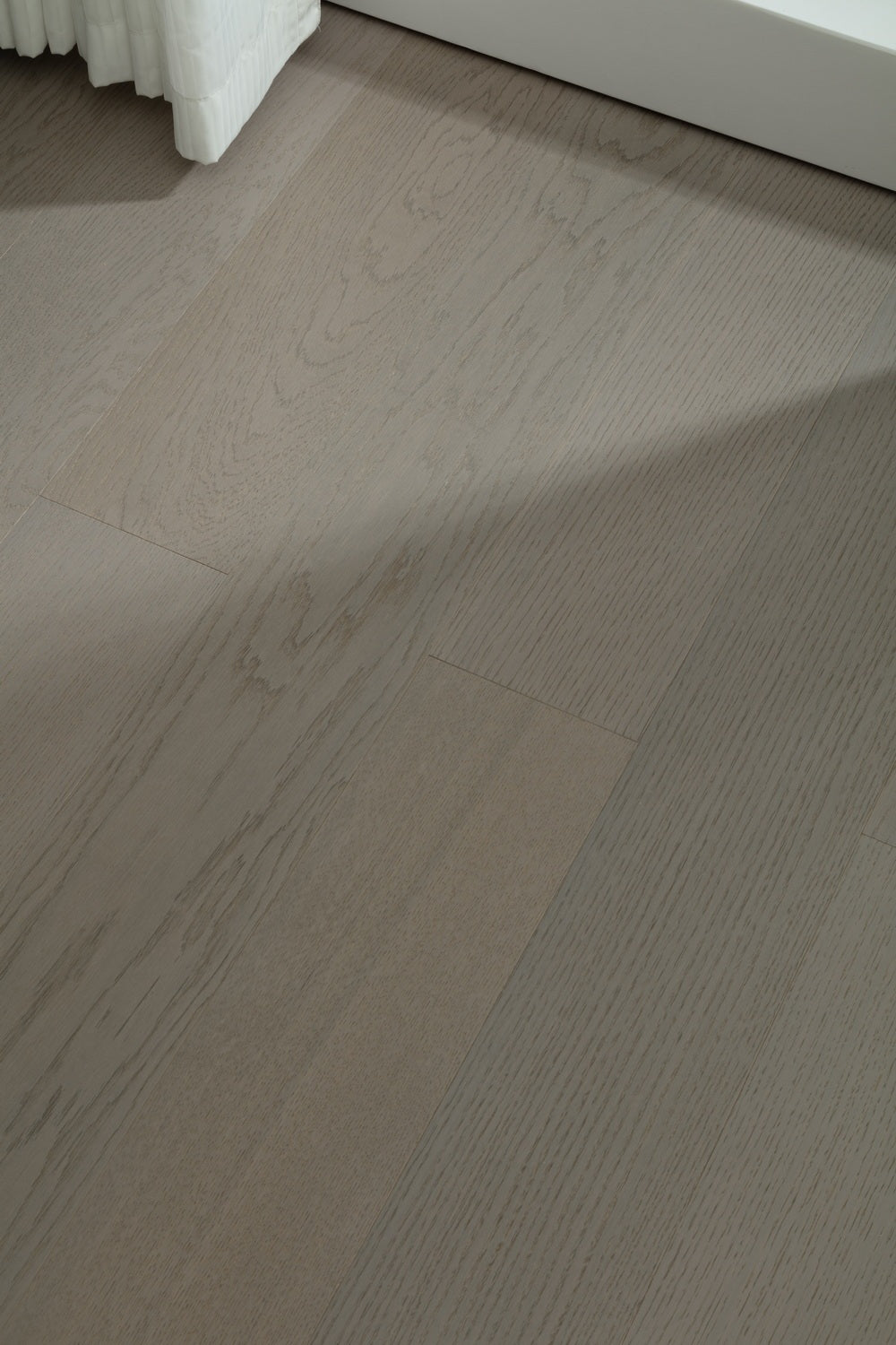 SK 1203 Full Birch Multi-layer Core Solid Wood Oak Veneer 1.2mm Skid-resistant Lock Joint Engineered Flooring