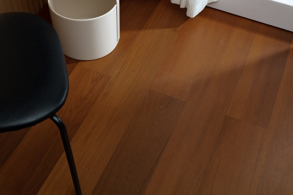 SK 1209 Full Birch Multi-layer Core Solid Wood Teak Veneer 1.2mm Skid-resistant Lock Joint Engineered Flooring