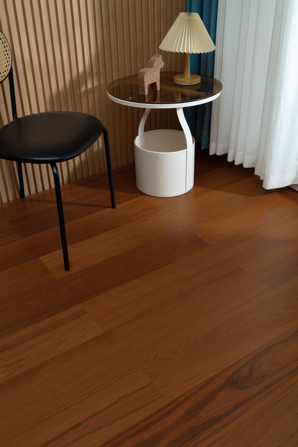 SK 1209 Full Birch Multi-layer Core Solid Wood Teak Veneer 1.2mm Skid-resistant Lock Joint Engineered Flooring