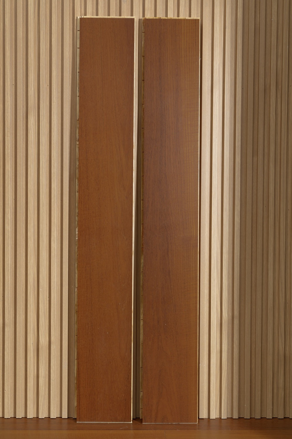 SK 1209 Full Birch Multi-layer Core Solid Wood Teak Veneer 1.2mm Skid-resistant Lock Joint Engineered Flooring