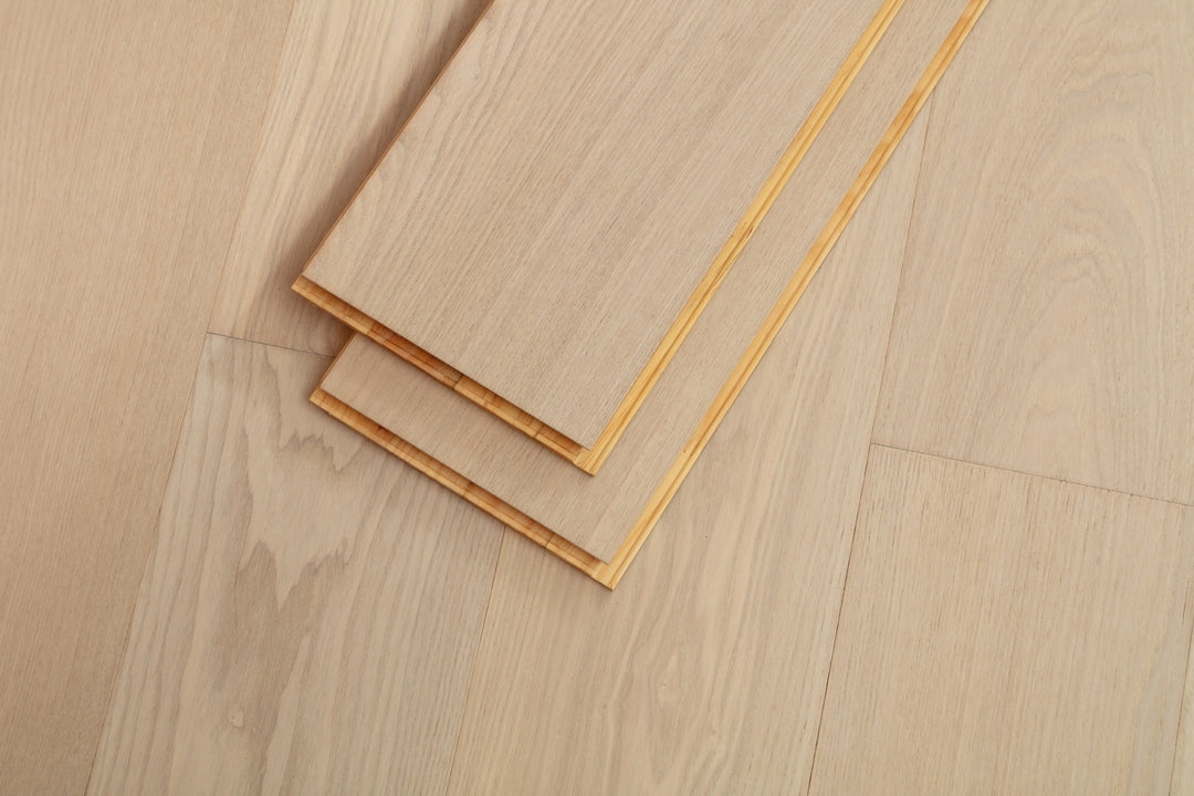 SC1210 New 3-layer Core Solid Wood European Oak Veneer 1.2mm Skid-resistant Click lock Joint Engineered Flooring