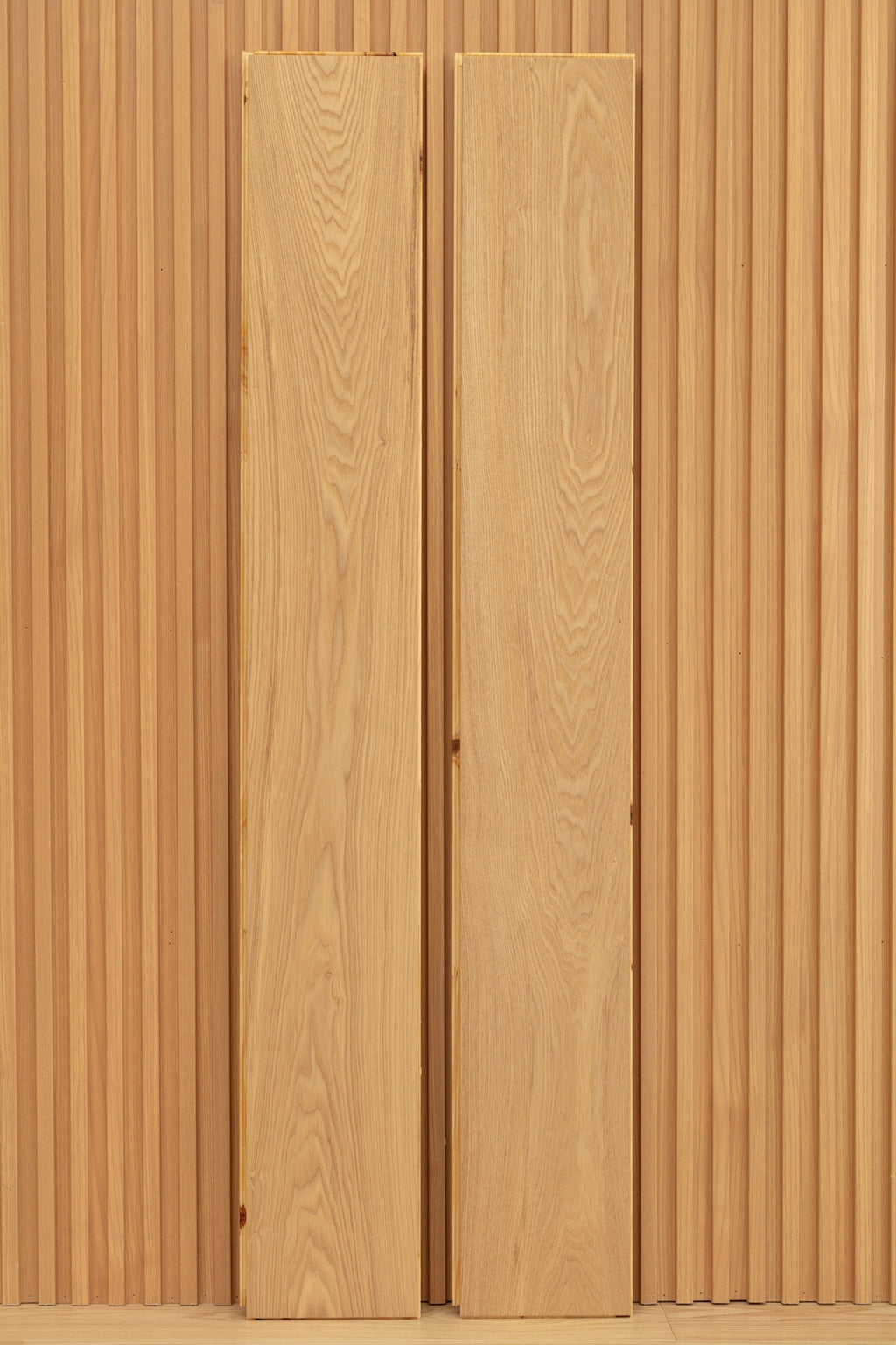 SC1213 New 3-layer Core Solid Wood European Oak Veneer 1.2mm Skid-resistant Click lock Joint Engineered Flooring