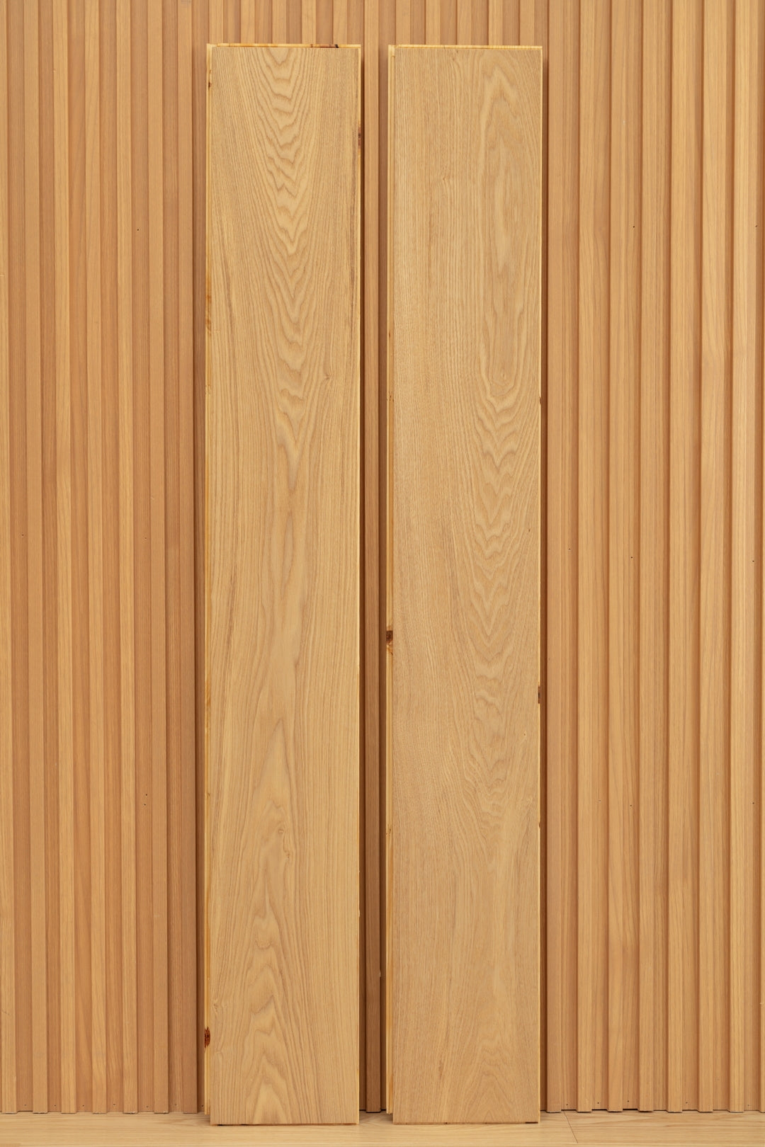SC1213 New 3-layer Core Solid Wood European Oak Veneer 1.2mm Skid-resistant Click lock Joint Engineered Flooring