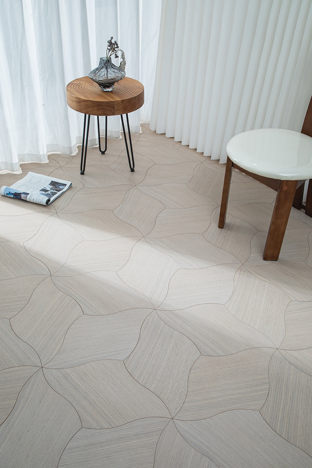 YXPX01 Quatrefoil Contour Art Parquet Full Birch Multi-layer Core Solid Wood Oak Veneer Flush Joint Engineered Flooring