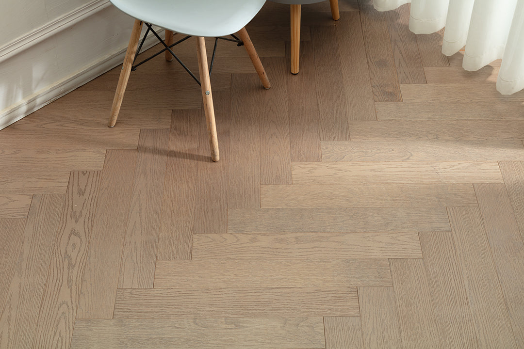 9208 Herringbone Art Parquet Metallic UV Finish Full Birch Multi-layer Core Solid Wood Oak Veneer Brushed Clickblock Joint Engineered Flooring