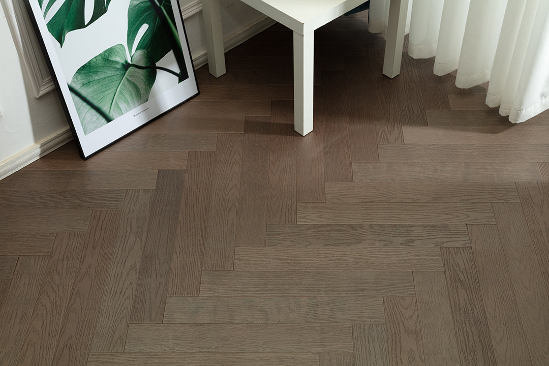 9210 Herringbone Art Parquet Metallic UV Finish Full Birch Multi-layer Core Solid Wood Oak Veneer Brushed Clickblock Joint Engineered Flooring