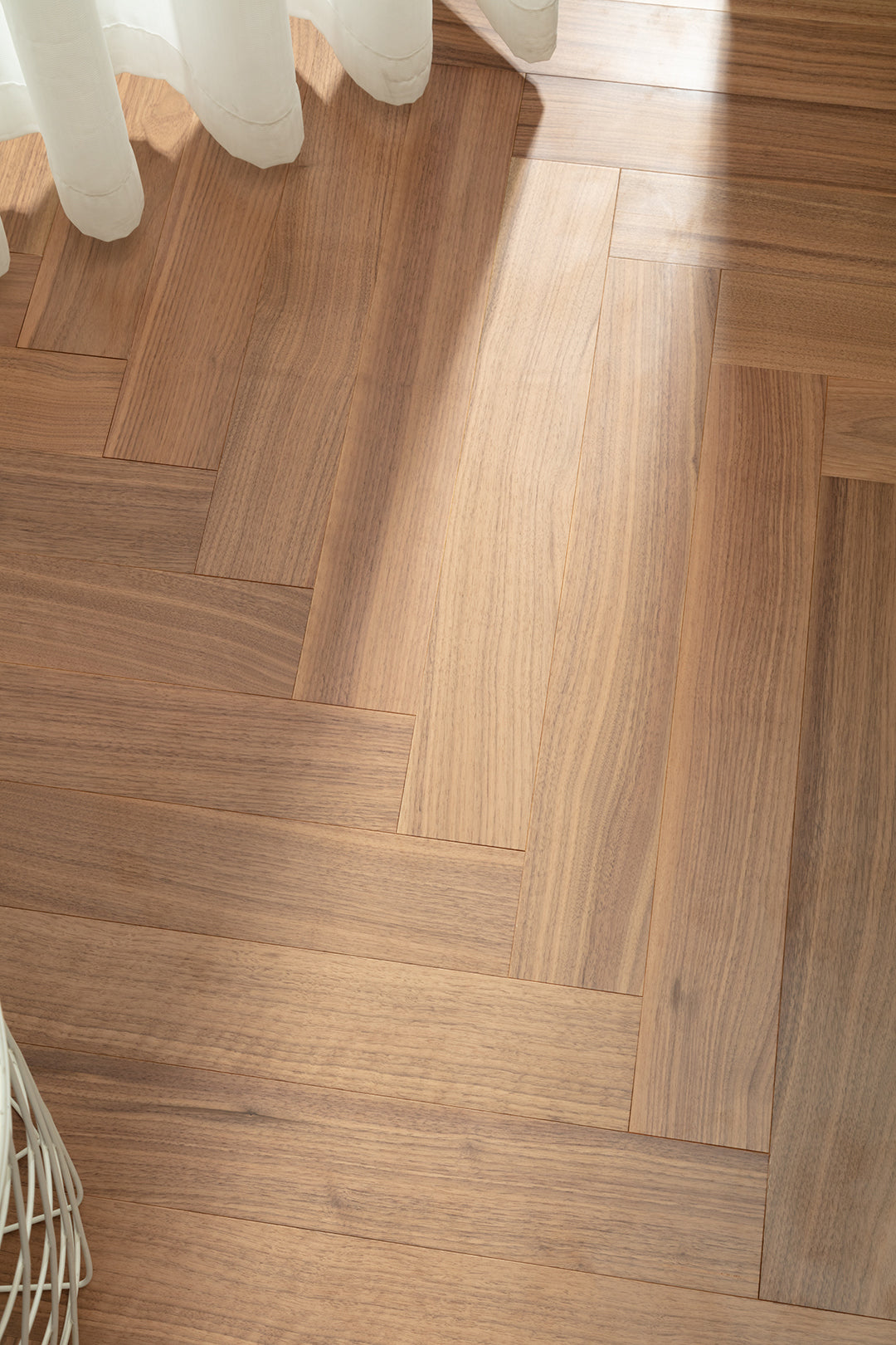 9213 Herringbone Art Parquet  Full Birch Multi-layer Core Solid Wood Black Walnut Veneer Brushed Clickblock Joint Engineered Flooring