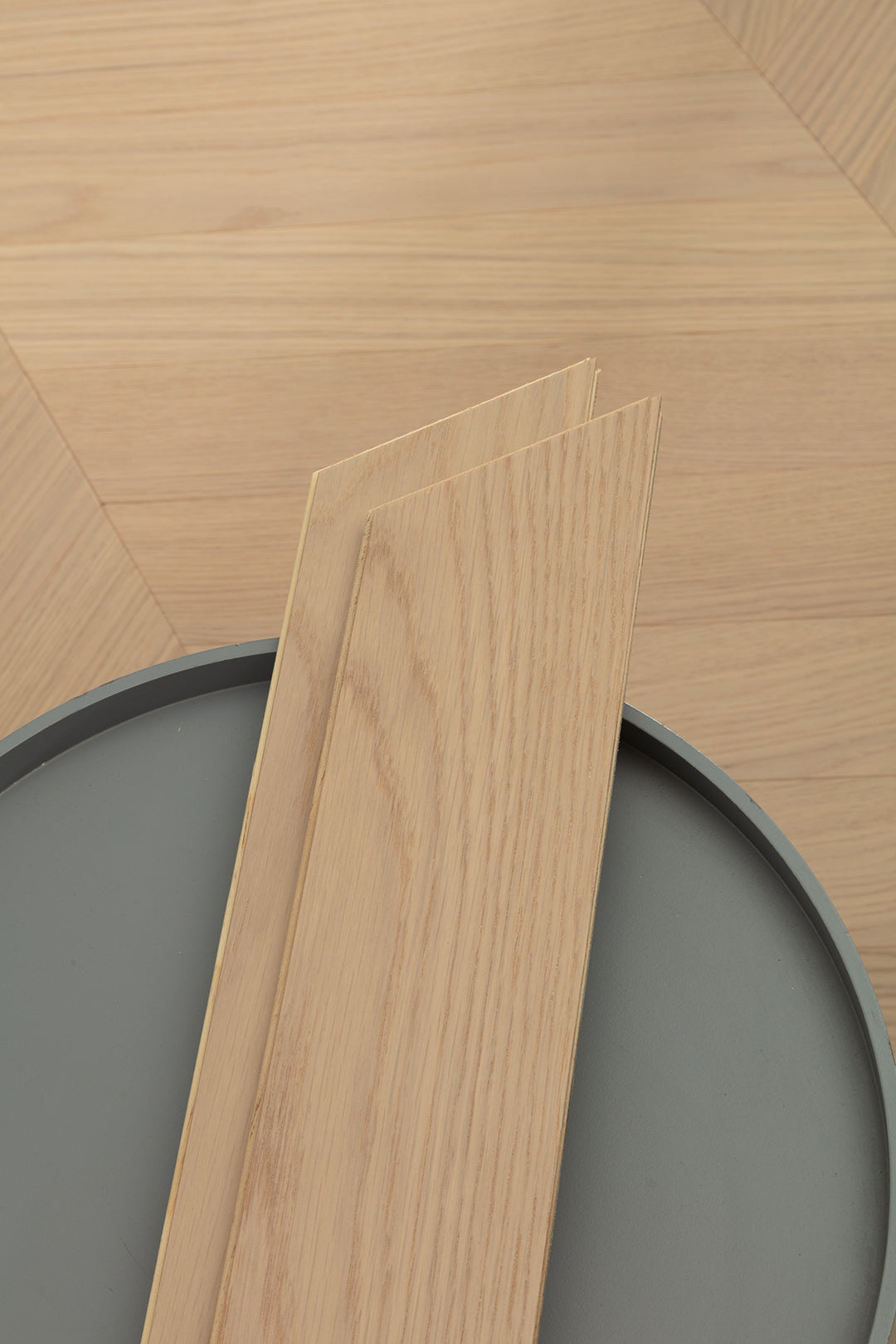 9507 Chevron Art Parquet Full Birch Multi-layer Core Solid Wood Oak Veneer Brushed Engineered Flooring