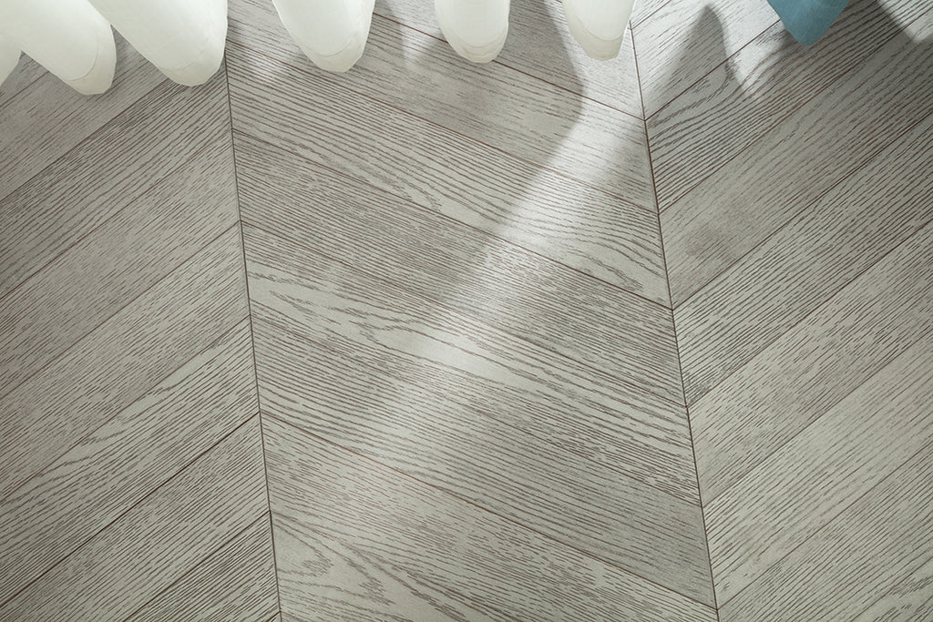 9509 Chevron Art Parquet Metallic UV Finish Full Birch Multi-layer Core Solid Wood Oak Veneer Brushed Engineered Flooring