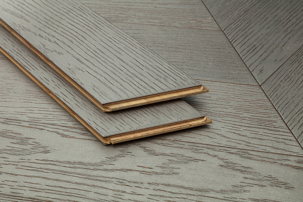 9509 Chevron Art Parquet Metallic UV Finish Full Birch Multi-layer Core Solid Wood Oak Veneer Brushed Engineered Flooring