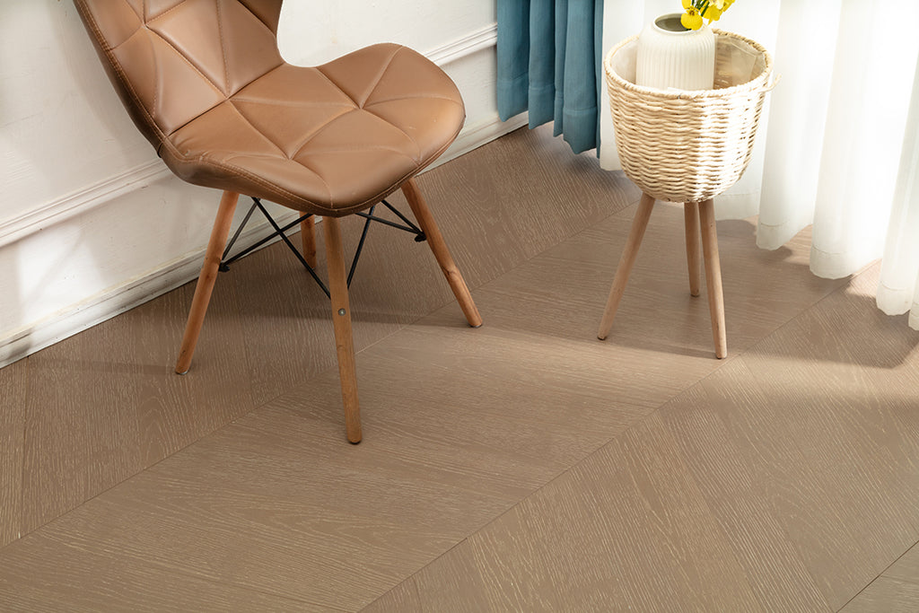 9511 Chevron Art Parquet  Full Birch Multi-layer Core Solid Wood Oak Veneer Brushed Engineered Flooring