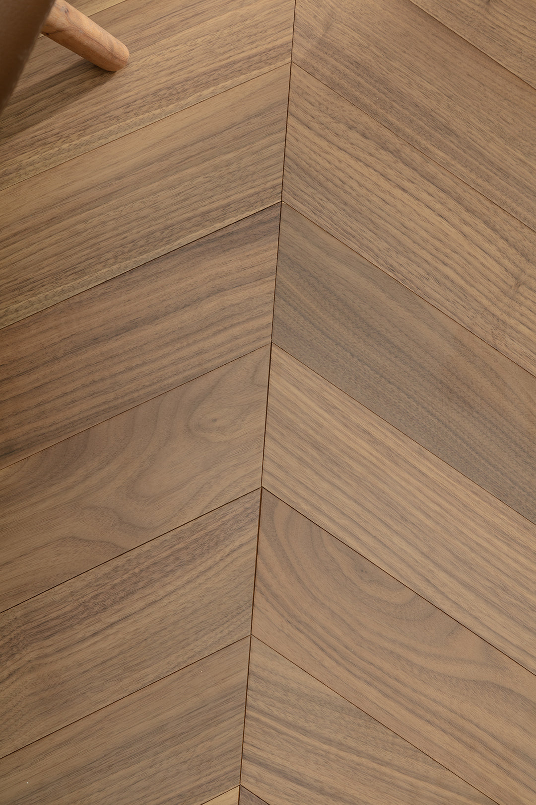 9513 Chevron Art Parquet  Full Birch Multi-layer Core Solid Wood Black Walnut Veneer Brushed Engineered Flooring