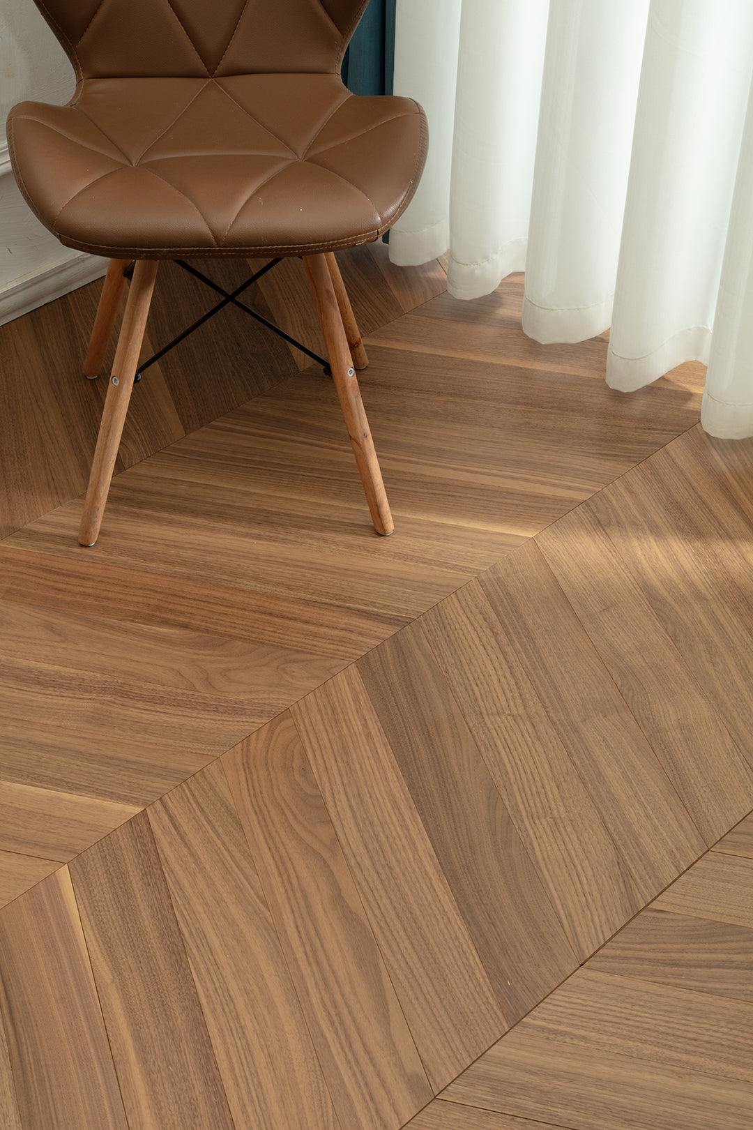 9513 Chevron Art Parquet  Full Birch Multi-layer Core Solid Wood Black Walnut Veneer Brushed Engineered Flooring