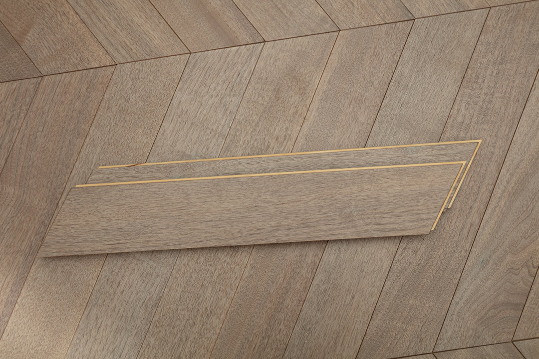 9515 Chevron Art Parquet Metallic UV Finish Full Birch Multi-layer Core Solid Wood Black Walnut Veneer Brushed Engineered Flooring