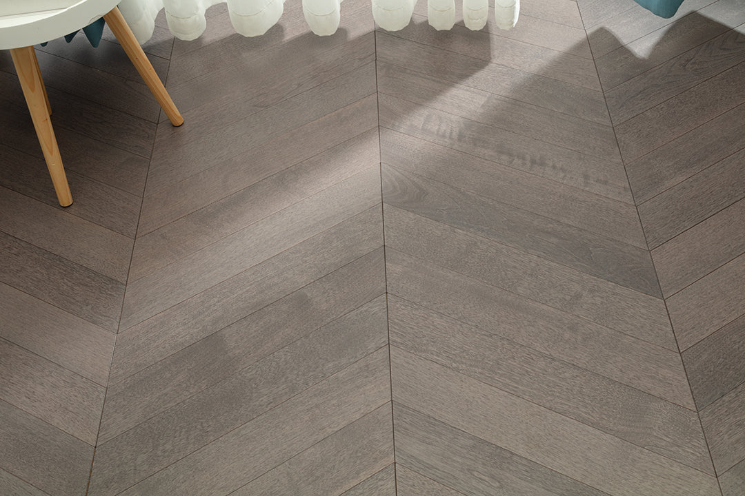 9516 Chevron Art Parquet Metallic UV Finish Full Birch Multi-layer Core Solid Wood Black Walnut Veneer Brushed Engineered Flooring