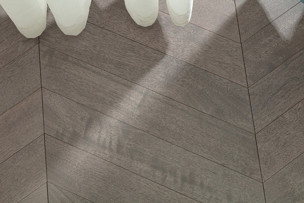 9516 Chevron Art Parquet Metallic UV Finish Full Birch Multi-layer Core Solid Wood Black Walnut Veneer Brushed Engineered Flooring