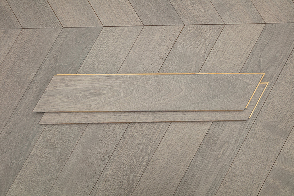 9516 Chevron Art Parquet Metallic UV Finish Full Birch Multi-layer Core Solid Wood Black Walnut Veneer Brushed Engineered Flooring