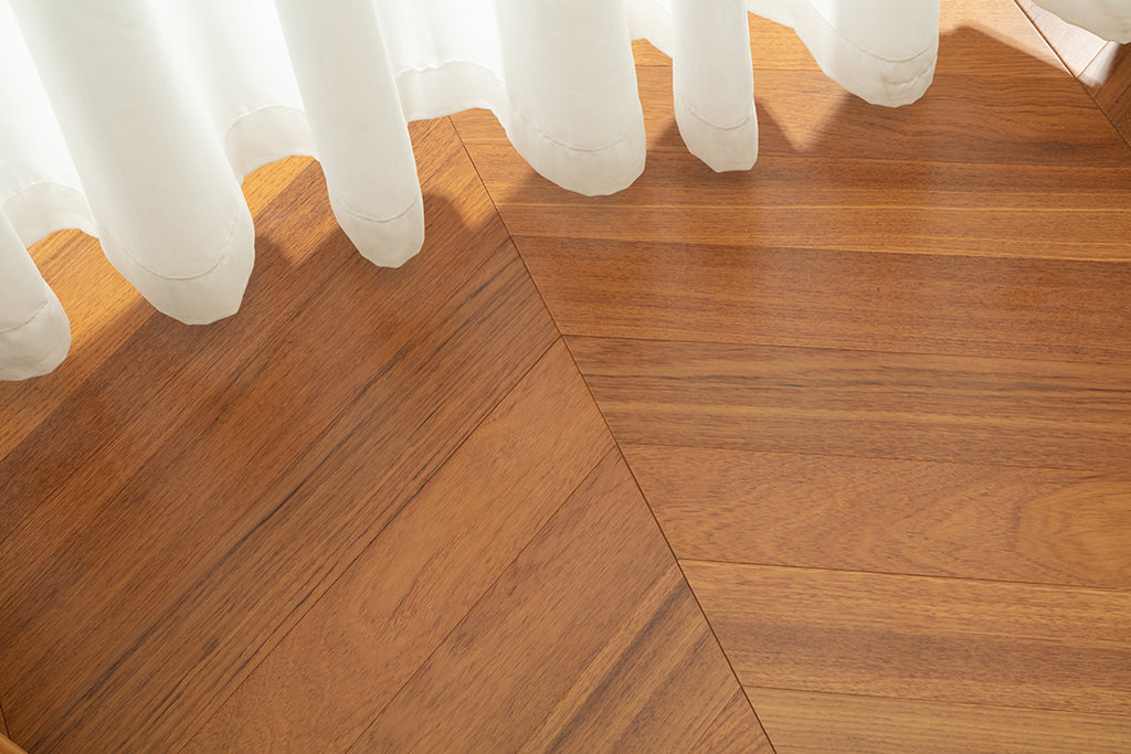 9517 Chevron Art Parquet  Full Birch Multi-layer Core Solid Wood Teak Veneer Brushed Engineered Flooring