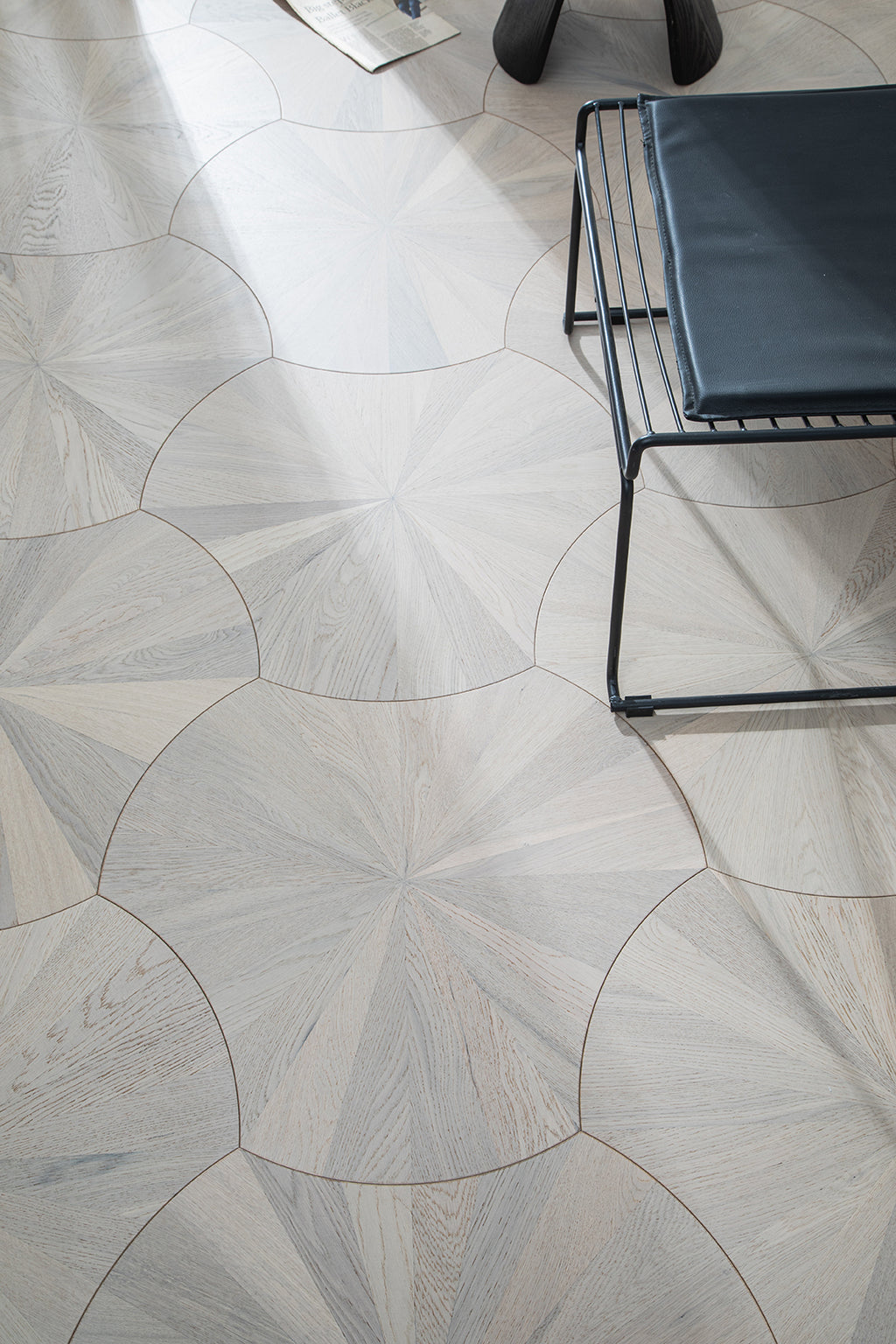 YXPX02 Sunburst Contour Art Parquet Full Birch Multi-layer Core Solid Wood Oak Veneer Flush Joint Engineered Flooring