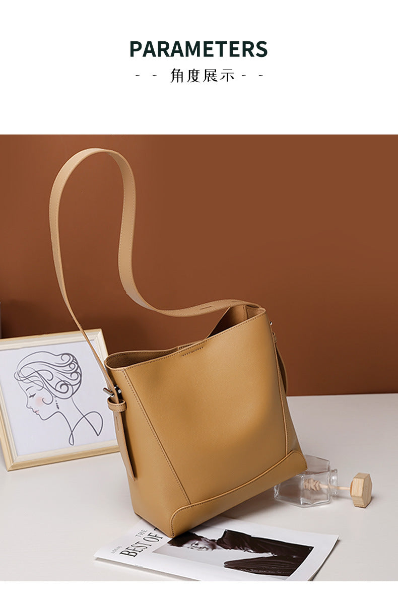 Light Luxury2024New Summer Tote Bag Large Capacity Women's Shoulder Commuter Bag Niche Crossbody Bag