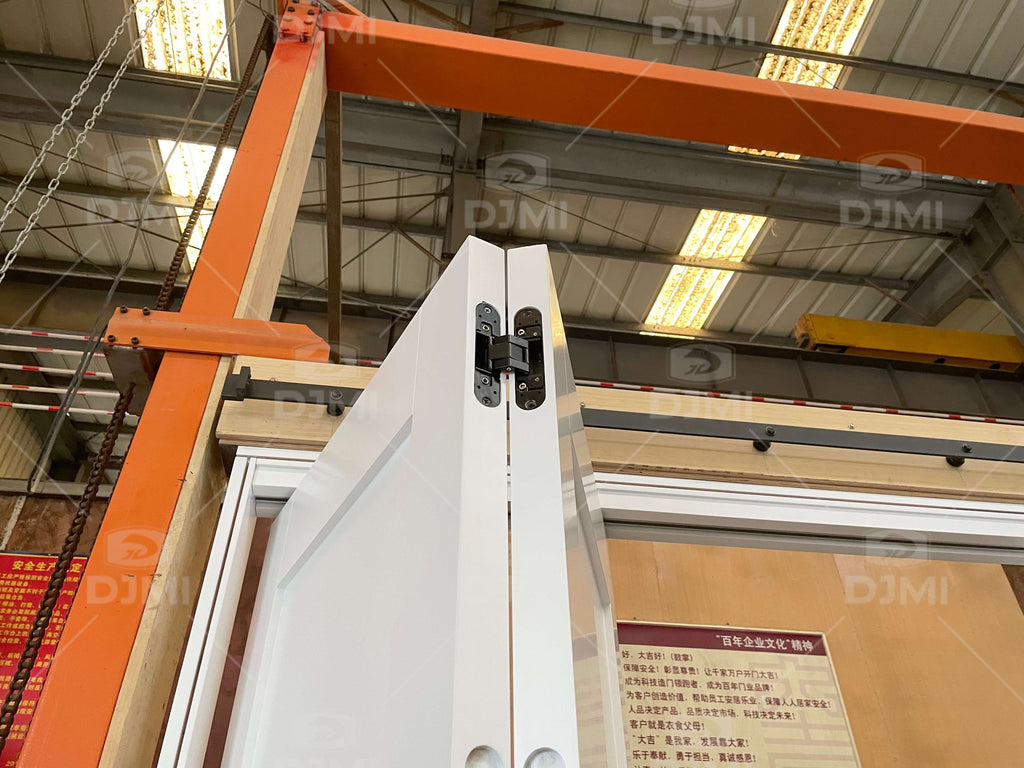 White Shaker Style Timber Accordion Door for House Interior Folding Interior Wooden Door