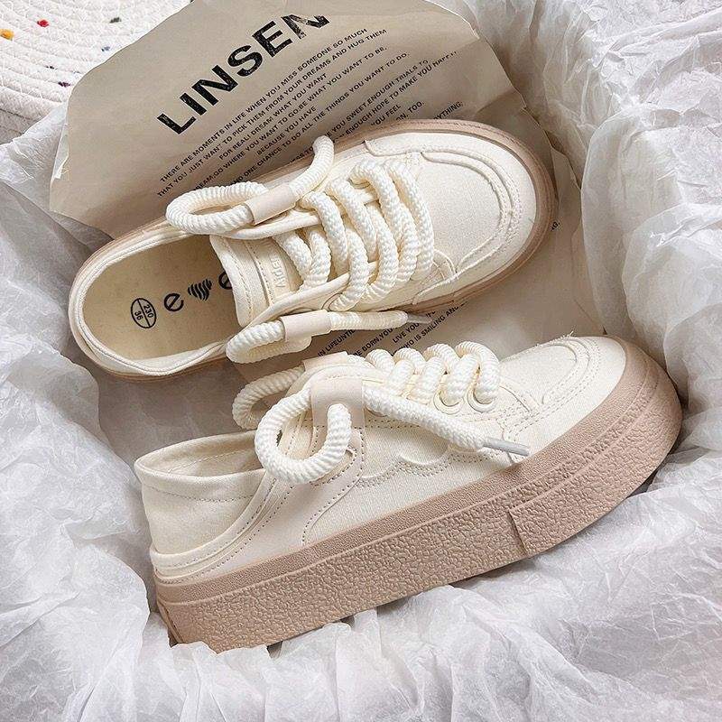 Women's Canvas Shoes with Heel Step and Half Slipper Design2025Summer New Niche Original Versatile White Sneakers to Match Dresses Women's Shoes