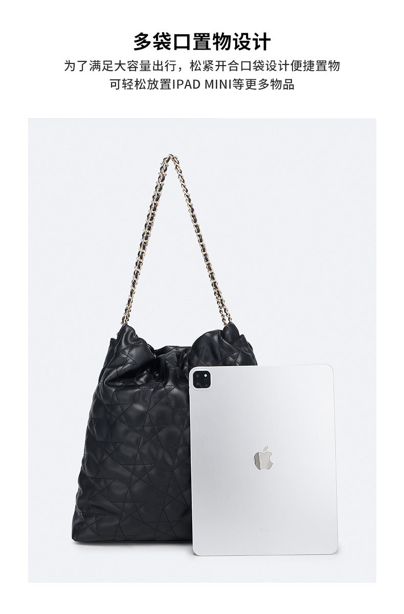 Quilted Chain Small Chanel Style Pleated Drawstring Trash Bag New Underarm Bag for Women Large Capacity Commuting Shoulder Bag