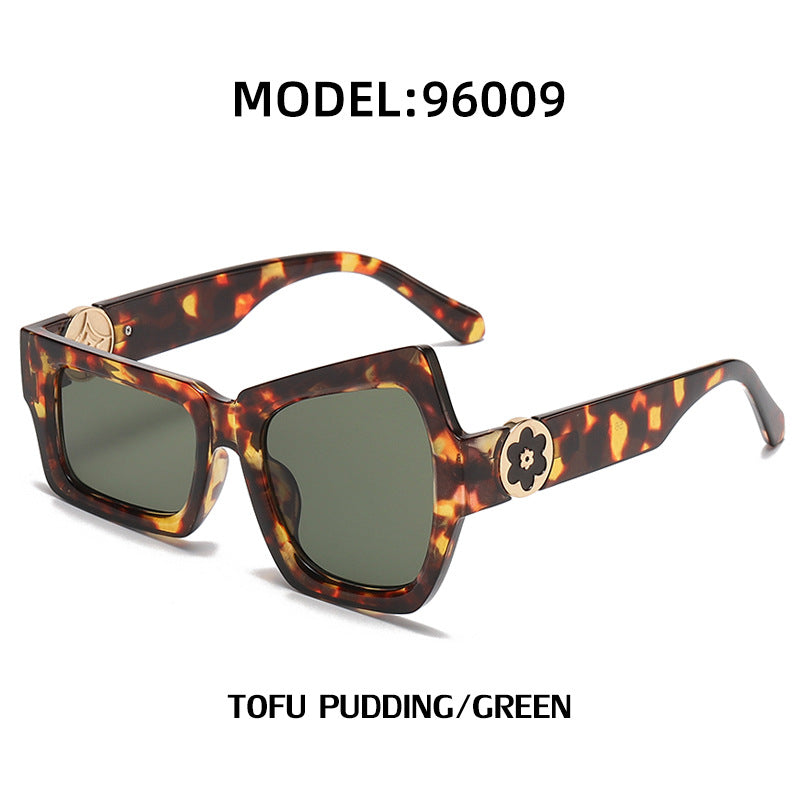 European and American Steampunk Sunglasses Unique Irregular Outdoor Sun Protection Sunglasses for Men High-end Glasses Wholesale