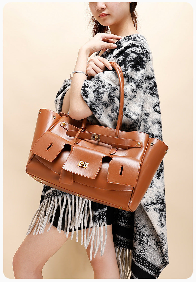 European and American Retro Large Capacity Commuter Tote Bag for Women, Fashionable Women's Bag with High-end Feel, Single Shoulder Underarm Handbag