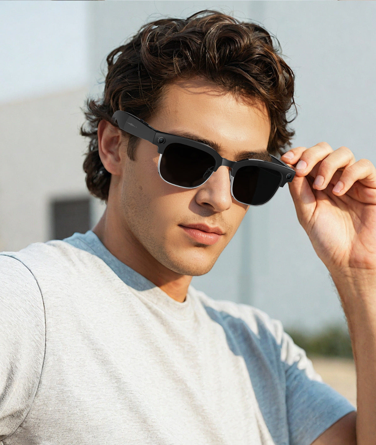 W630Smart Glasses800Megapixel photochromic lens with image stabilization for video recording AI Simultaneous Translation Recognition