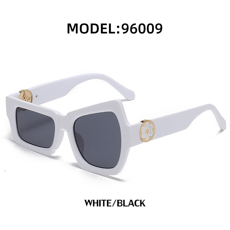 European and American Steampunk Sunglasses Unique Irregular Outdoor Sun Protection Sunglasses for Men High-end Glasses Wholesale