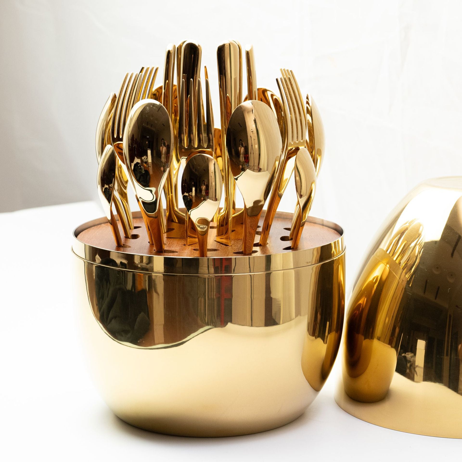 tablewareset Storage Golden Egg Stainless Steel24High-looking restaurant cutlery, forks and spoons set