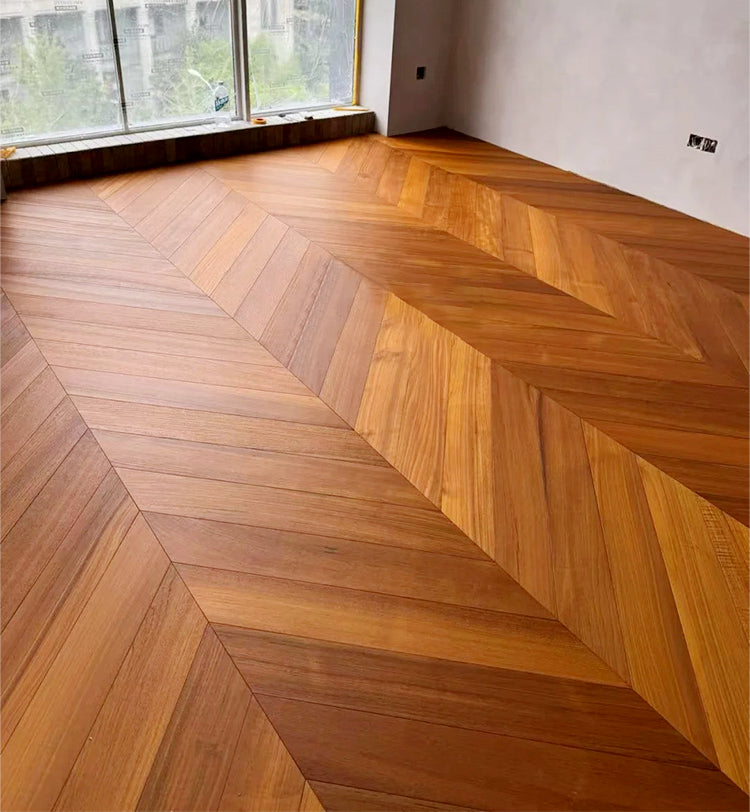 Premium 15mm Multi-Layer Teak Wood Flooring Custom Color Gloss Surface Finish Stylish Residential Exterior Basement Park