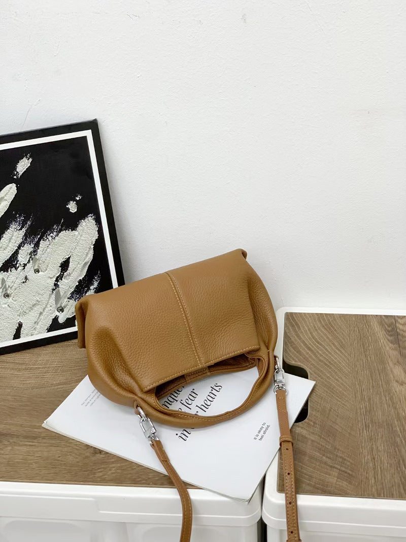 Unique Handbag2025New Handheld Cloud Genuine Leather Women's Bag Vintage Wrinkled Dumpling Bag Versatile Crossbody Bag