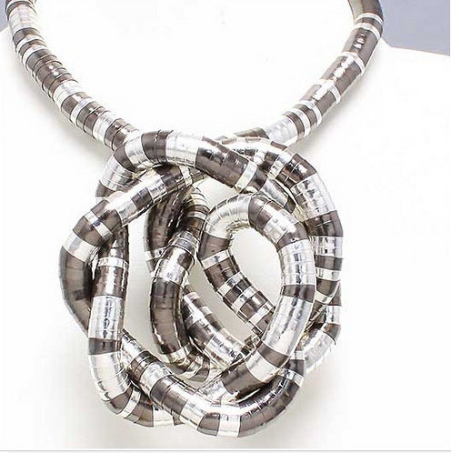 Wrapped Snake Necklace Without Head and Tail90cm White K Iron-plated Irregular Snake Year Necklace Flexible Bendable Snake Bone Necklace