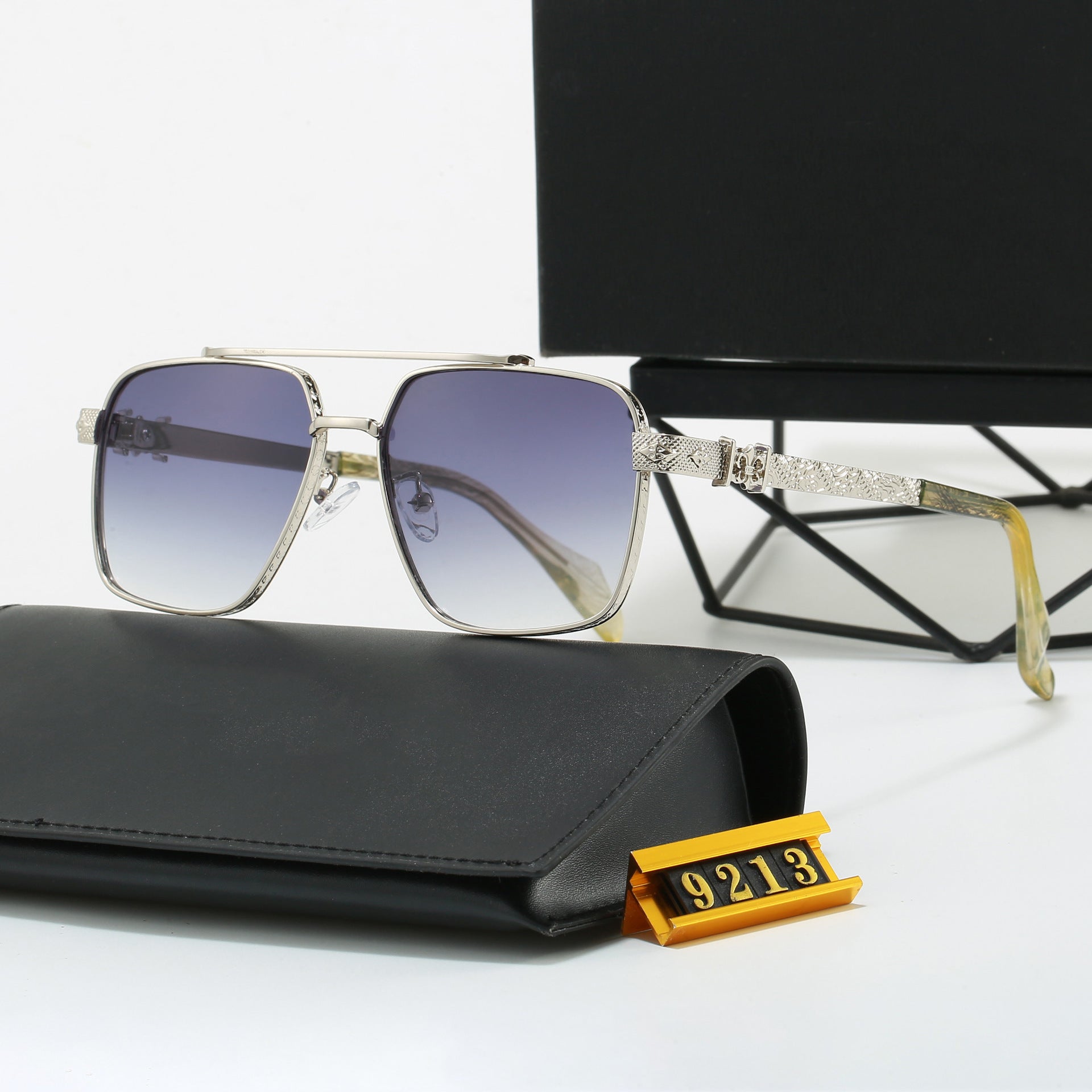 Handcrafted Heavy-duty Glasses Elegant High-quality Titanium Sunglasses for Men and Women Fashionable Casual UV Protection Sunglasses