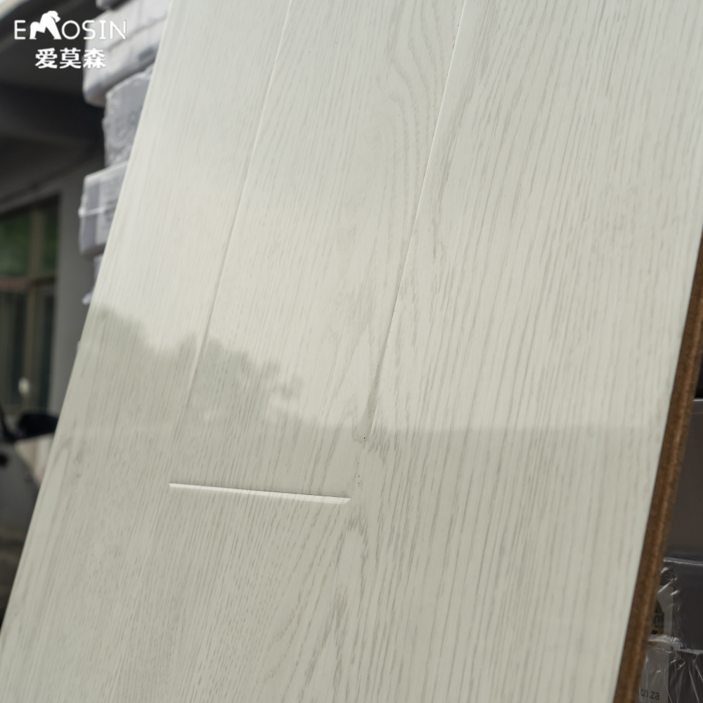 Waterproof Oak Gray White Resist Uv Finish Smooth Mirror Piano Surface Laminate Flooring