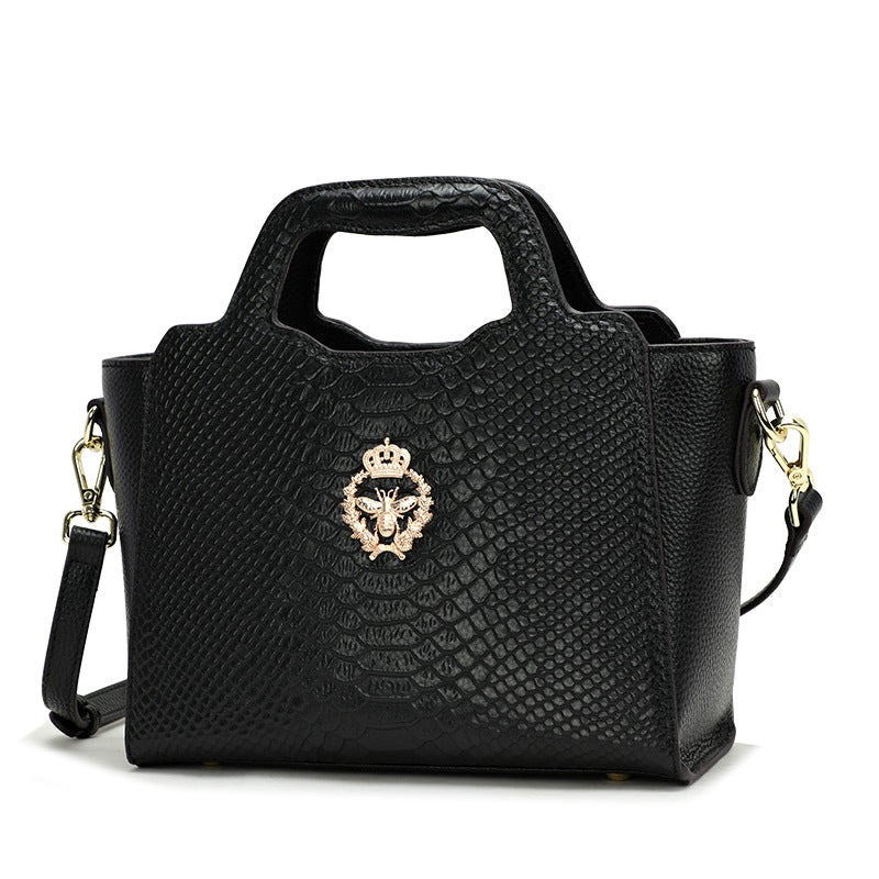 Spring and Autumn New European and American Fashion Women's Bag Fashion Handbag Large Personality Niche Versatile Handheld Crossbody Women's Bag