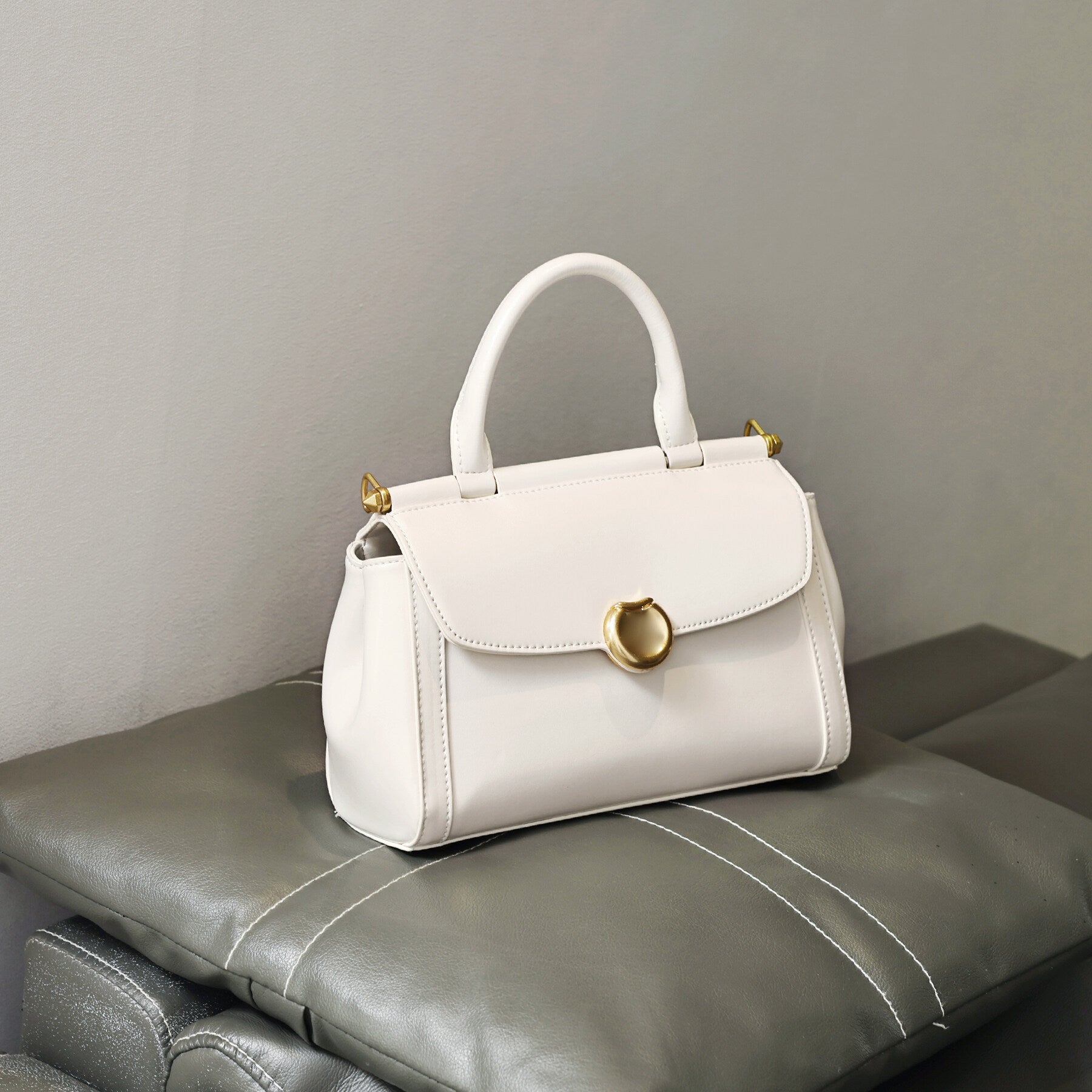 Vintage Simple Small Square Bag2025New Korean Style Personality Single Shoulder Bag Casual Crossbody Bag High-end Niche Handbag