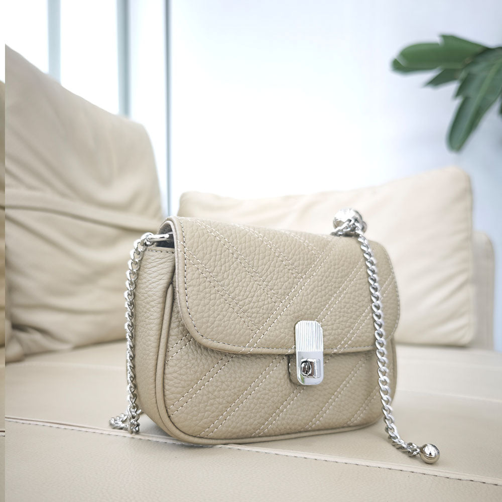 Genuine Leather Women's Bag New Metal Chain Small Square Bag Simple Versatile Chanel Style Single Shoulder Solid Color Embroidered Thread Crossbody Bag