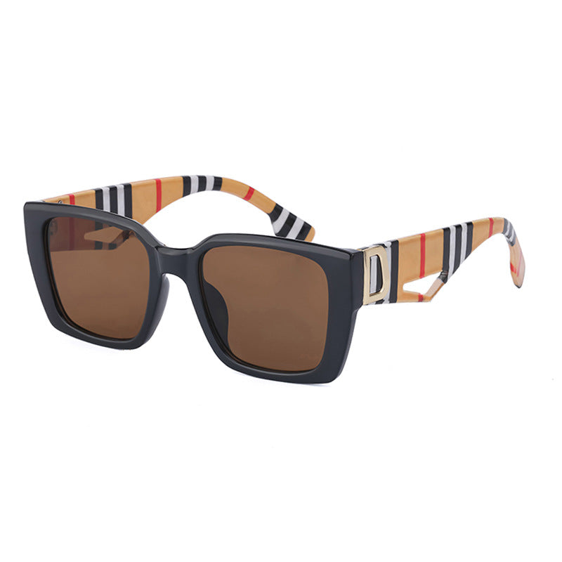 2025New Sunglasses for Women Trendy New European and American Fashion Chain Square Frame Sunglasses for Women Necklace Pendant sunglasses